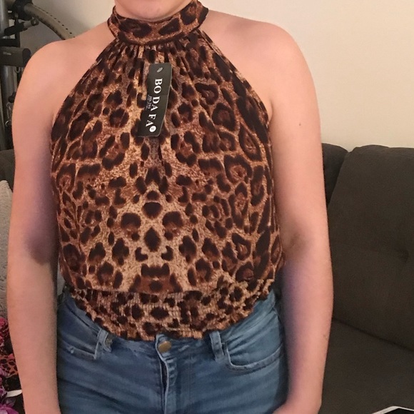 Leopard Print Sleeveless Top - Picture 8 of 8